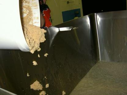 Adding yeast to wort at Buntingford Brewery
